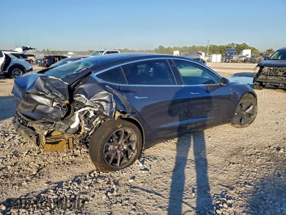 ✅ 2019 Tesla Model 3 Mid Range • VIN: 5YJ3E1EA8KF313520 • Lot: 95839855. Listed on Copart with 88,452 mi. Free auction sales archive from the USA and detailed vehicle history report at DreamBid. Image 3.