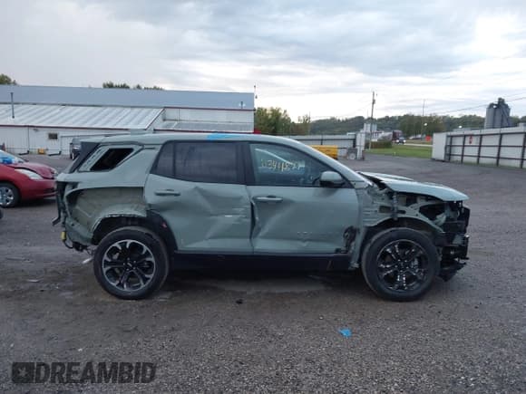 ✅ 2026 Chevrolet Equinox AWD LT • VIN: 3GNAXPEGXTL153062 • Lot: 43411821. Listed on IAAI with 2,259 mi. Free auction sales archive from the USA and detailed vehicle history report at DreamBid. Image 13.