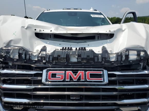 ✅ 2025 GMC Sierra 2500HD SLT • VIN: 1GT4UNE75SF182710 • Lot: 60519435. Listed on Copart with 1,642 mi. Free auction sales archive from the USA and detailed vehicle history report at DreamBid. Image 11.