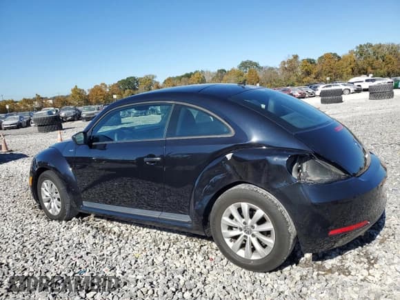 ✅ 2016 Volkswagen Beetle Fleet Edition • VIN: 3VWF17AT6GM610594 • Lot: 91434175. Listed on Copart with 43,592 mi. Free auction sales archive from the USA and detailed vehicle history report at DreamBid. Image 2.