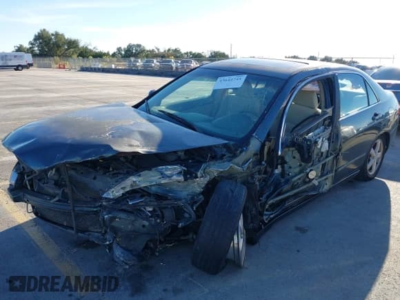 ✅ 2005 Honda Accord EX • VIN: 1HGCM56705A058082 • Lot: 43642741. Listed on IAAI with 225,126 mi. Free auction sales archive from the USA and detailed vehicle history report at DreamBid. Image 2.