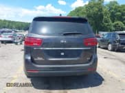 ✅ 2020 Kia Sedona LX • VIN: KNDMB5C16L6659506 • Lot: 42701689. Wystawiony na IAAI z przebiegiem 98 000 mil. Bezpłatny archiwum sprzedaży aukcyjnych z USA i szczegółowy raport historii pojazdu na DreamBid. Zdjęcie 16.