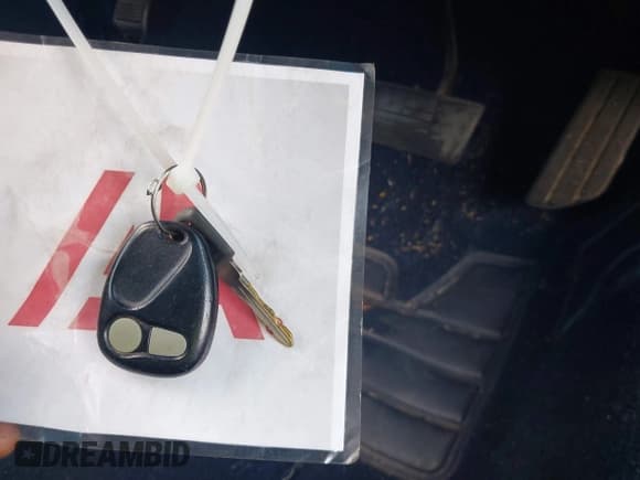 ✅ 1998 Chevrolet Silverado 1500 • VIN: 1GCEK19R1WR103438 • Lot: 43219836. Listed on IAAI with 98,590 mi. Free auction sales archive from the USA and detailed vehicle history report at DreamBid. Image 11.