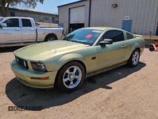 ✅ 2006 Ford Mustang GT Deluxe • VIN: 1ZVHT82H765131222 • Lot: 68957305. Listed on Copart with 192,175 mi. Free auction sales archive from the USA and detailed vehicle history report at DreamBid. Image 1.