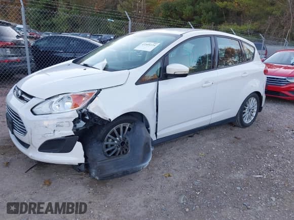 ✅ 2013 Ford C-Max SE • VIN: 1FADP5AU3DL537113 • Lot: 43599224. Wystawiony na IAAI z przebiegiem 61 392 mil. Bezpłatny archiwum sprzedaży aukcyjnych z USA i szczegółowy raport historii pojazdu na DreamBid. Zdjęcie 2.