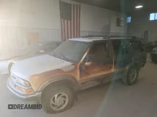 ✅ 2000 Chevrolet Blazer LT • VIN: 1GNDT13WXY2369311 • Lot: 81440025. Wystawiony na Copart z przebiegiem Nie podano. Bezpłatny archiwum sprzedaży aukcyjnych z USA i szczegółowy raport historii pojazdu na DreamBid. Zdjęcie 1.