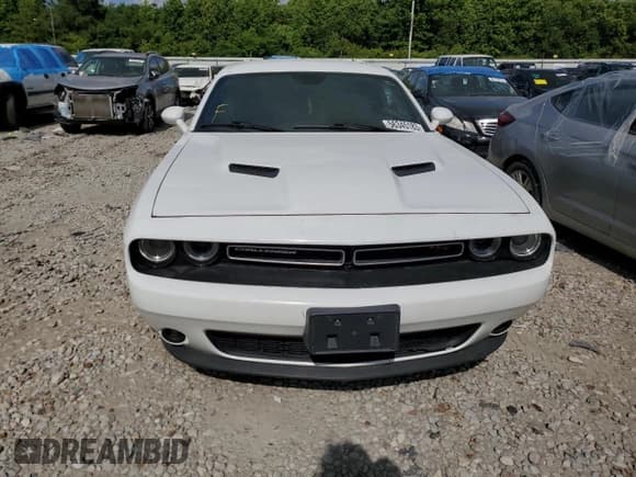 ✅ 2015 Dodge Challenger R/T Plus • VIN: 2C3CDZBT3FH723783 • Lot: 56345183. Wystawiony na Copart z przebiegiem Nie podano. Bezpłatny archiwum sprzedaży aukcyjnych z USA i szczegółowy raport historii pojazdu na DreamBid. Zdjęcie 5.