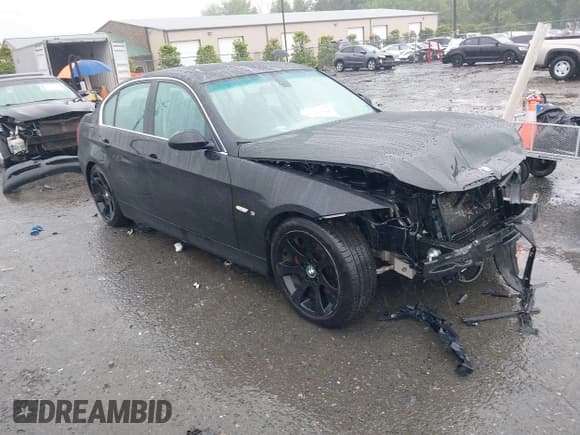 ✅ 2006 BMW 3 Series 330i • VIN: WBAVB33526PS14803 • Lot: 42371730. Wystawiony na IAAI z przebiegiem 174 338 mil. Bezpłatny archiwum sprzedaży aukcyjnych z USA i szczegółowy raport historii pojazdu na DreamBid. Zdjęcie 1.