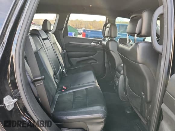 ✅ 2017 Jeep Grand Cherokee Altitude • VIN: 1C4RJFAG1HC822402 • Lot: 91830065. Listed on Copart with 160,168 mi. Free auction sales archive from the USA and detailed vehicle history report at DreamBid. Image 11.