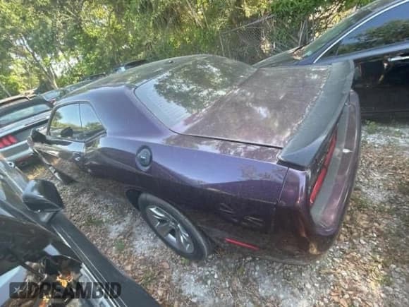 ✅ 2021 Dodge Challenger SXT • VIN: 2C3CDZAGXMH564648 • Lot: 62159965. Wystawiony na Copart z przebiegiem 11 538 mil. Bezpłatny archiwum sprzedaży aukcyjnych z USA i szczegółowy raport historii pojazdu na DreamBid. Zdjęcie 3.