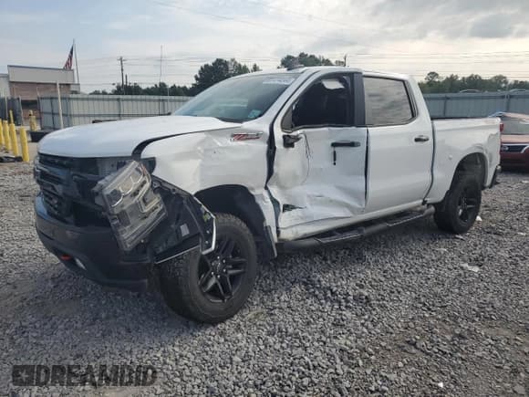 ✅ 2020 Chevrolet Silverado 1500 LT Trail Boss • VIN: 3GCPYFED0LG233673 • Lot: 67474244. Wystawiony na Copart z przebiegiem 67 734 mil. Bezpłatny archiwum sprzedaży aukcyjnych z USA i szczegółowy raport historii pojazdu na DreamBid. Zdjęcie 1.