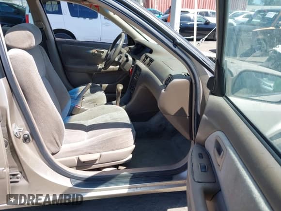 ✅ 2000 Toyota Camry CE • VIN: JT2BG22K2Y0424718 • Lot: 43158770. Listed on IAAI with 280,939 mi. Free auction sales archive from the USA and detailed vehicle history report at DreamBid. Image 5.