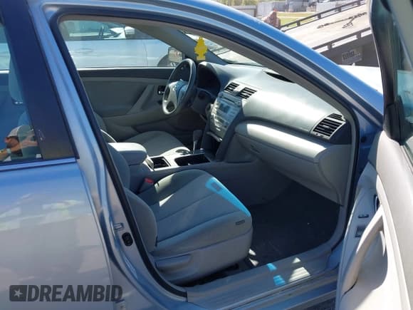 ✅ 2010 Toyota Camry • VIN: 4T1BB3EKXAU125639 • Lot: 43406774. Listed on IAAI with 195,312 mi. Free auction sales archive from the USA and detailed vehicle history report at DreamBid. Image 5.