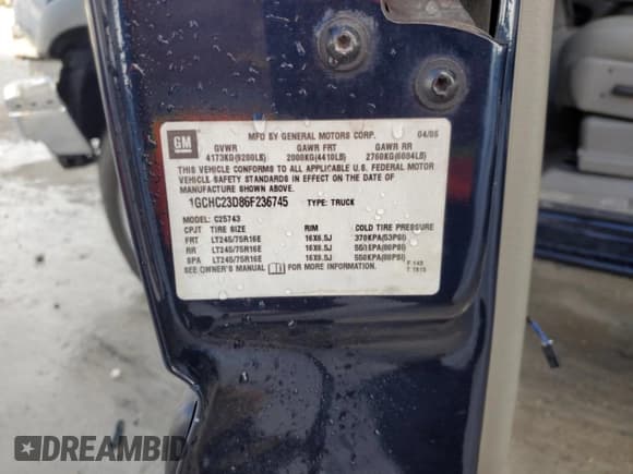 ✅ 2006 Chevrolet Silverado 2500HD LT1 • VIN: 1GCHC23D86F236745 • Лот: 43630855. Опубликован ранее на Copart с пробегом 267 072 миль. Бесплатный доступ к архиву аукционных продаж из США и подробный отчёт об истории автомобиля на DreamBid. Изображение 12.