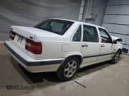 ✅ 1994 Volvo 850 • VIN: YV1LS5529R2155883 • Лот: 92247795. Опубликован ранее на Copart с пробегом 242 280 миль. Бесплатный доступ к архиву аукционных продаж из США и подробный отчёт об истории автомобиля на DreamBid. Изображение 3.