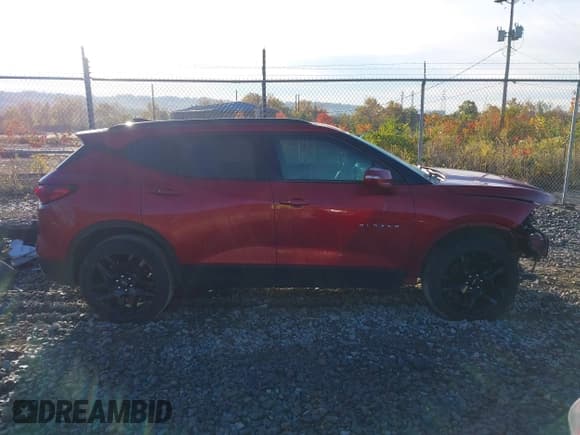 ✅ 2019 Chevrolet Blazer • VIN: 3GNKBHRS7KS615492 • Lot: 43548336. Listed on IAAI with 102,142 mi. Free auction sales archive from the USA and detailed vehicle history report at DreamBid. Image 14.