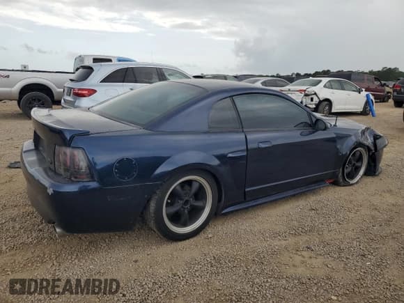✅ 1999 Ford Mustang • VIN: 1FAFP4044XF174053 • Lot: 54049605. Wystawiony na Copart z przebiegiem Nie podano. Bezpłatny archiwum sprzedaży aukcyjnych z USA i szczegółowy raport historii pojazdu na DreamBid. Zdjęcie 3.