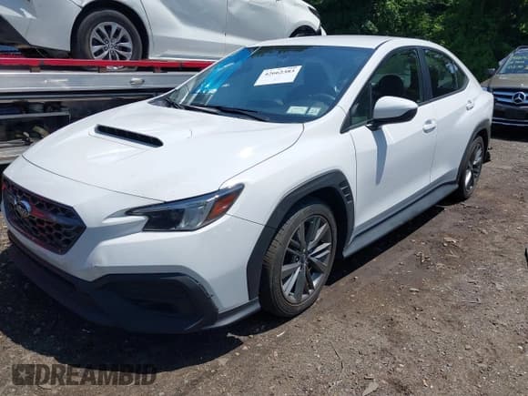 ✅ 2022 Subaru WRX • VIN: JF1VBAA66N9002773 • Lot: 42662383. Listed on IAAI with 31,756 mi. Free auction sales archive from the USA and detailed vehicle history report at DreamBid. Image 2.