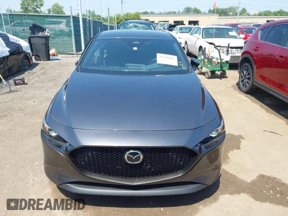 ✅ 2025 Mazda 3 S Select Sport • VIN: JM1BPAKM1S1763507 • Lot: 42461811. Wystawiony na IAAI z przebiegiem 798 mil. Bezpłatny archiwum sprzedaży aukcyjnych z USA i szczegółowy raport historii pojazdu na DreamBid. Zdjęcie 12.