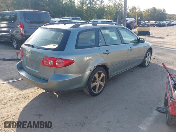 ✅ 2005 Mazda 6 Sport S • VIN: 1YVHP82D755M57048 • Lot: 43269085. Wystawiony na IAAI z przebiegiem 197 177 mil. Bezpłatny archiwum sprzedaży aukcyjnych z USA i szczegółowy raport historii pojazdu na DreamBid. Zdjęcie 4.