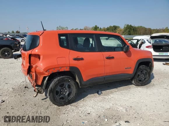 ✅ 2018 Jeep Renegade Upland • VIN: ZACCJBAB1JPG92495 • Lot: 84913915. Listed on Copart with 107,795 mi. Free auction sales archive from the USA and detailed vehicle history report at DreamBid. Image 3.