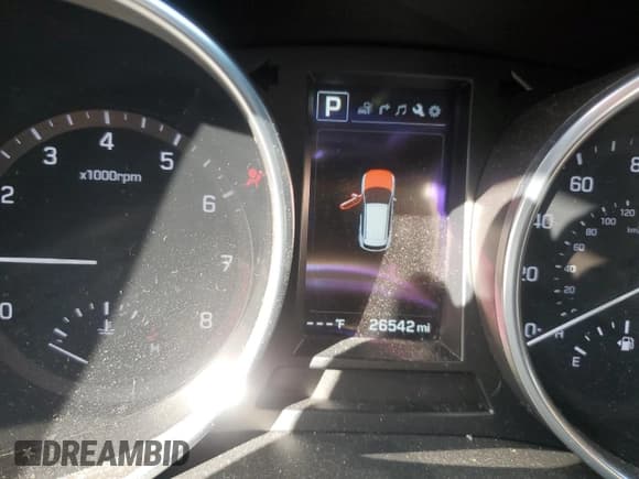 ✅ 2018 Hyundai Santa Fe 2.4L • VIN: 5XYZU3LB3JG556034 • Lot: 90231035. Listed on Copart with 26,542 mi. Free auction sales archive from the USA and detailed vehicle history report at DreamBid. Image 9.