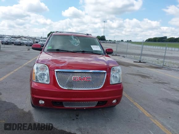 ✅ 2014 GMC Yukon XL Denali • VIN: 1GKS2MEFXER106812 • Лот: 42924430. Опубликован ранее на IAAI с пробегом 191 979 миль. Бесплатный доступ к архиву аукционных продаж из США и подробный отчёт об истории автомобиля на DreamBid. Изображение 13.