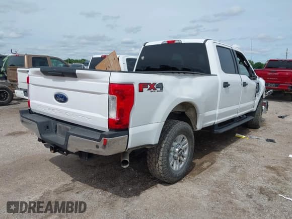 ✅ 2019 Ford F-250 XL • VIN: 1FT7W2B64KEF02378 • Лот: 42210226. Опубликован ранее на IAAI с пробегом 83 758 миль. Бесплатный доступ к архиву аукционных продаж из США и подробный отчёт об истории автомобиля на DreamBid. Изображение 4.