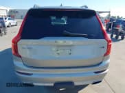 ✅ 2018 Volvo XC90 Momentum • VIN: YV4A22PK4J1322389 • Lot: 43392930. Listed on IAAI with 148,297 mi. Free auction sales archive from the USA and detailed vehicle history report at DreamBid. Image 17.