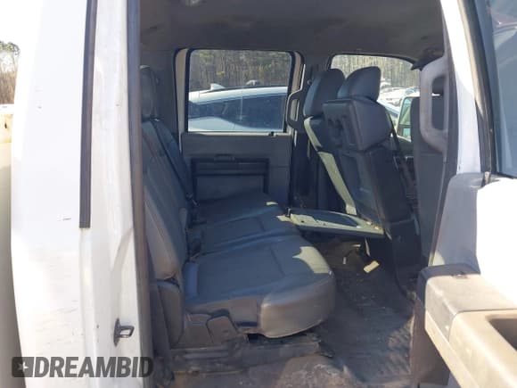 ✅ 2014 Ford F-250 XL • VIN: 1FT7W2B60EEA24948 • Lot: 41380292. Listed on IAAI with Not provided. Free auction sales archive from the USA and detailed vehicle history report at DreamBid. Image 8.