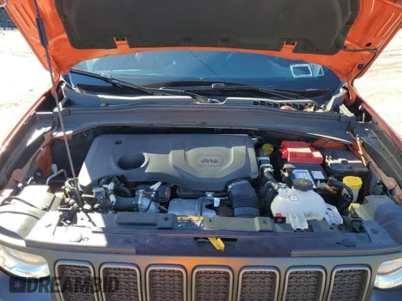 ✅ 2019 Jeep Renegade Trailhawk • VIN: ZACNJBC10KPJ94719 • Lot: 87364805. Wystawiony na Copart z przebiegiem 22 983 mil. Bezpłatny archiwum sprzedaży aukcyjnych z USA i szczegółowy raport historii pojazdu na DreamBid. Zdjęcie 12.