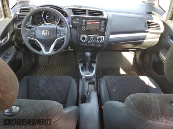 ✅ 2015 Honda Fit LX • VIN: 3HGGK5H55FM755108 • Лот: 91597995. Опубликован ранее на Copart с пробегом 189 656 миль. Бесплатный доступ к архиву аукционных продаж из США и подробный отчёт об истории автомобиля на DreamBid. Изображение 8.