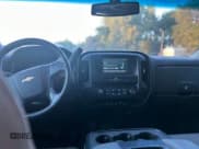 ✅ 2017 Chevrolet Silverado 2500HD • VIN: 1GB2KUEG3HZ201970 • Лот: 72195734. Опубликован ранее на Copart с пробегом 254 058 миль. Бесплатный доступ к архиву аукционных продаж из США и подробный отчёт об истории автомобиля на DreamBid. Изображение 9.