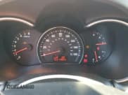 ✅ 2015 Kia Sorento LX • VIN: 5XYKTCA69FG630199 • Lot: 94114245. Wystawiony na Copart z przebiegiem 214 954 mil. Bezpłatny archiwum sprzedaży aukcyjnych z USA i szczegółowy raport historii pojazdu na DreamBid. Zdjęcie 9.