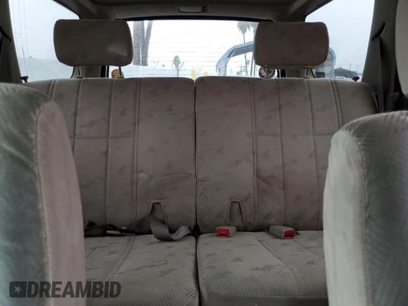 ✅ 2001 Toyota 4Runner SR5 • VIN: JT3GN86R110209533 • Lot: 82281405. Listed on Copart with 254,661 mi. Free auction sales archive from the USA and detailed vehicle history report at DreamBid. Image 10.