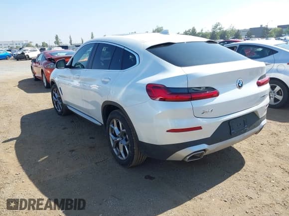 ✅ 2025 BMW X4 xDrive30i • VIN: 5UX33DT04S9Z75394 • Lot: 42513753. Listed on IAAI with 9,320 mi. Free auction sales archive from the USA and detailed vehicle history report at DreamBid. Image 3.