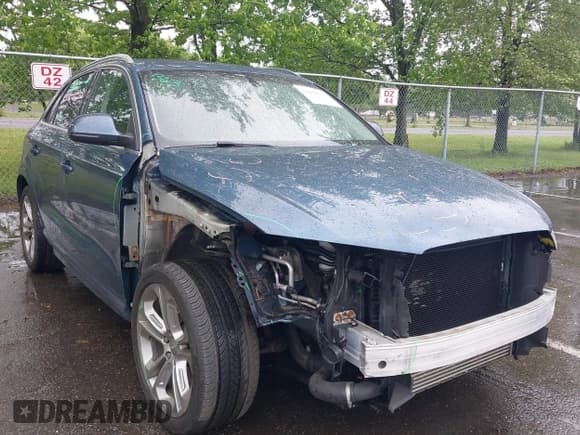 ✅ 2016 Audi Q3 Prestige • VIN: WA1GFCFS9GR001834 • Lot: 42248193. Wystawiony na IAAI z przebiegiem 62 508 mil. Bezpłatny archiwum sprzedaży aukcyjnych z USA i szczegółowy raport historii pojazdu na DreamBid. Zdjęcie 1.