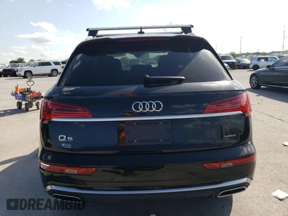 ✅ 2022 Audi Q5 S line Premium Plus • VIN: WA1EAAFY8N2110662 • Lot: 53669955. Wystawiony na Copart z przebiegiem 59 648 mil. Bezpłatny archiwum sprzedaży aukcyjnych z USA i szczegółowy raport historii pojazdu na DreamBid. Zdjęcie 6.