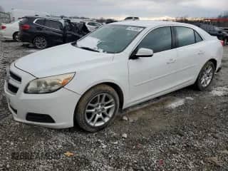 2013 Chevrolet Malibu LT z VIN 1G11C5SA8DF207164, wystawiony jako Copart lot #44218865 z przebiegiem 202 017 mil mil oraz Nie do naprawy • Non repairable. Historia ofert i sprzedaży dostępna na DreamBid. Obrazek 1.