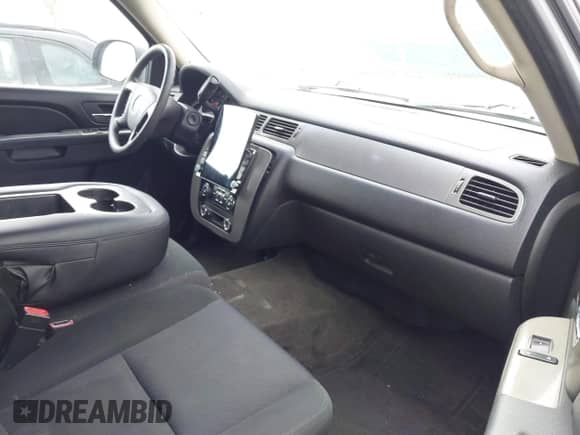 2011 Chevrolet Tahoe Commercial with VIN 1GNSK2E03BR326100, listed as a IAAI auction lot 42185277 with 158,183 mi miles and . Bid and sale history available at DreamBid. Image 5.