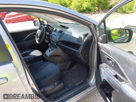 ✅ 2014 Mazda 5 Sport • VIN: JM1CW2BL1E0170504 • Лот: 43190577. Опубликован ранее на IAAI с пробегом 112 912 миль. Бесплатный доступ к архиву аукционных продаж из США и подробный отчёт об истории автомобиля на DreamBid. Изображение 5.