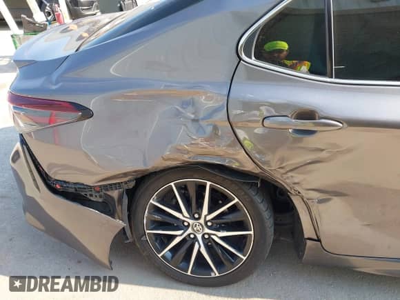 2021 Toyota Camry SE with VIN 4T1G11BK6MU029724, listed as a IAAI auction lot 42686894 with 92,496 mi miles and . Bid and sale history available at DreamBid. Image 6.