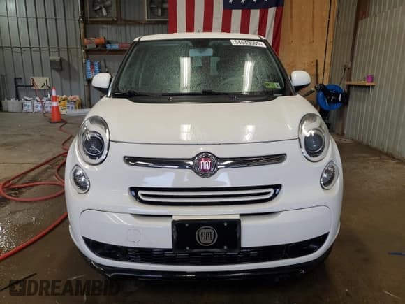 ✅ 2014 FIAT 500L Easy • VIN: ZFBCFABH1EZ025922 • Lot: 54549505. Listed on Copart with 54,331 mi. Free auction sales archive from the USA and detailed vehicle history report at DreamBid. Image 5.