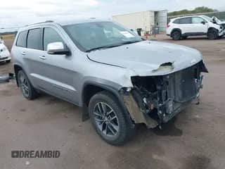 2018 Jeep Grand Cherokee Sterling z VIN 1C4RJFBG3JC138410, wystawiony jako IAAI lot #43242404 z przebiegiem 119 655 mil mil oraz . Historia ofert i sprzedaży dostępna na DreamBid. Obrazek 1.