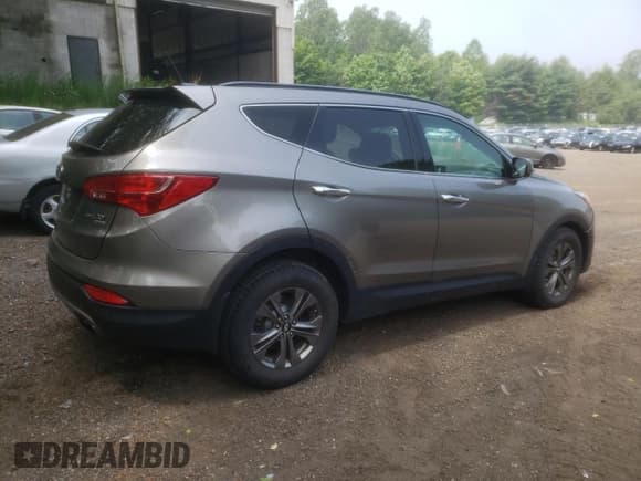 ✅ 2015 Hyundai Santa Fe Limited • VIN: 5XYZUDLA6FG269405 • Лот: 56816843. Опубликован ранее на Copart с пробегом 227 025 миль. Бесплатный доступ к архиву аукционных продаж из США и подробный отчёт об истории автомобиля на DreamBid. Изображение 3.