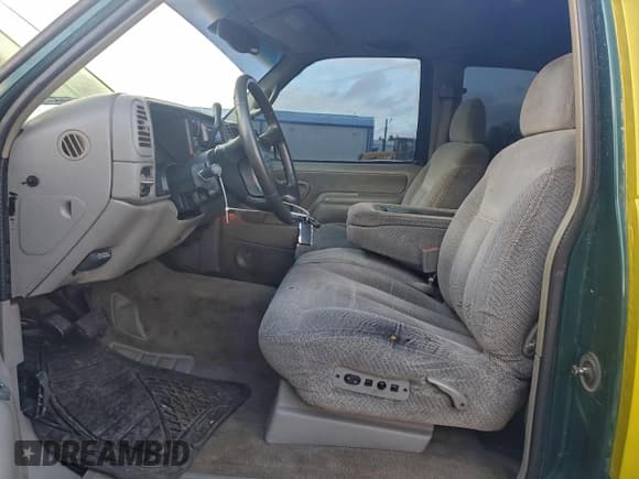 ✅ 1997 Chevrolet Silverado 1500 • VIN: 2GCEK19R3V1276692 • Lot: 94950975. Listed on Copart with 175,827 mi. Free auction sales archive from the USA and detailed vehicle history report at DreamBid. Image 7.