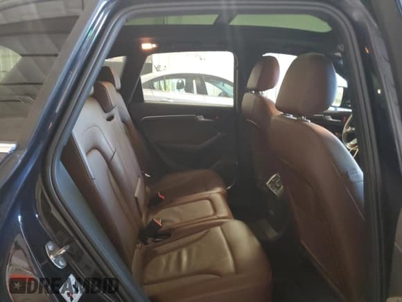 ✅ 2017 Audi Q5 Premium Plus • VIN: WA1L2AFP0HA043643 • Lot: 84453095. Wystawiony na Copart z przebiegiem 85 937 mil. Bezpłatny archiwum sprzedaży aukcyjnych z USA i szczegółowy raport historii pojazdu na DreamBid. Zdjęcie 11.