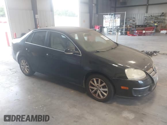 ✅ 2010 Volkswagen Jetta SE • VIN: 3VWRX7AJ2AM047366 • Lot: 42978657. Listed on IAAI with 177,501 mi. Free auction sales archive from the USA and detailed vehicle history report at DreamBid. Image 1.