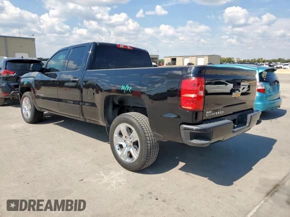 ✅ 2017 Chevrolet Silverado 1500 Custom • VIN: 1GCRCPEHXHZ386598 • Lot: 81961605. Wystawiony na Copart z przebiegiem 117 698 mil. Bezpłatny archiwum sprzedaży aukcyjnych z USA i szczegółowy raport historii pojazdu na DreamBid. Zdjęcie 2.