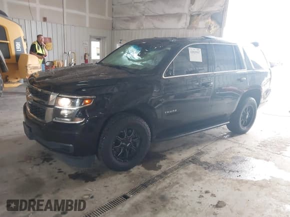 ✅ 2018 Chevrolet Tahoe LS • VIN: 1GNSCAEC1JR142211 • Лот: 42829547. Опубликован ранее на IAAI с пробегом 116 846 миль. Бесплатный доступ к архиву аукционных продаж из США и подробный отчёт об истории автомобиля на DreamBid. Изображение 2.